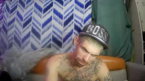 Snapshot of prettyboytatted69 chatting on 12-01-25, 09:25 Prettyslangin69 FYPM online show from 12-01-25, 09:25
