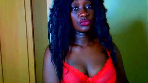 Snapshot of prettycandy0 chatting on 06-08-26, 12:25 prettycandy0 online show from 06-08-26, 12:25