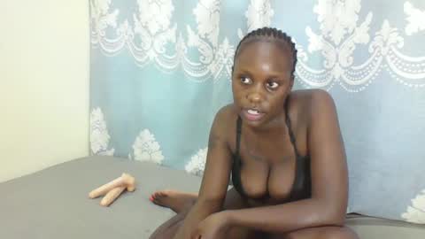 Snapshot of prettydarkskin002 chatting on 02-20-25, 06:57 SHANIA online show from 02-20-25, 06:57