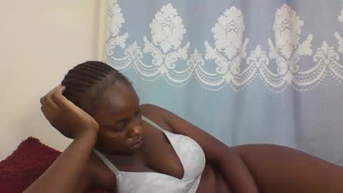 Snapshot of prettydarkskin002 chatting on 02-22-25, 04:30 SHANIA online show from 02-22-25, 04:30