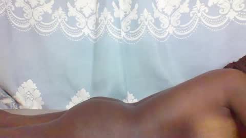 Snapshot of prettydarkskin002 chatting on 02-26-25, 10:31 SHANIA online show from 02-26-25, 10:31