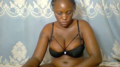 Snapshot of prettydarkskin002 chatting on 02-13-26, 10:00 SHANIA online show from 02-13-26, 10:00