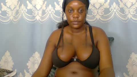 Snapshot of prettydarkskin002 chatting on 07-06-26, 01:46 SHANIA online show from 07-06-26, 01:46