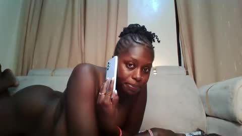 Snapshot of prettydulce chatting on 11-08-25, 03:45 prettydulce online show from 11-08-25, 03:45