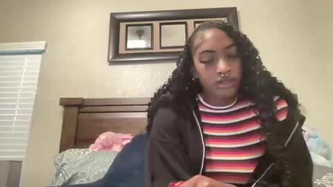 prettyfacefemale online show from 04-08-26, 10:43