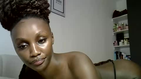 Pretty darkskin doll online show from 05-08-26, 10:09