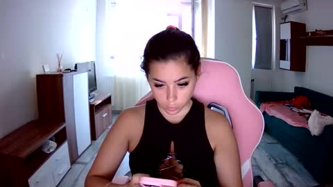 prettyjulliette online show from 09-16-25, 03:02