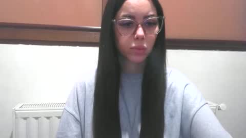 prettyjulliette online show from 03-28-26, 02:49