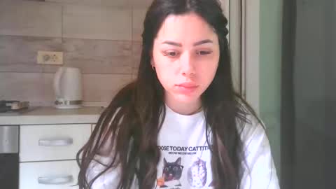 prettyjulliette online show from 05-17-26, 01:07