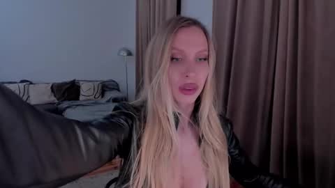 Eva online show from 02-21-26, 01:28