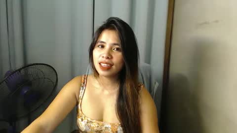 Snapshot of prettylicious_girl chatting on 01-10-26, 04:03 precious online show from 01-10-26, 04:03