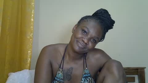 Snapshot of prettyliz30 chatting on 07-02-26, 03:23 LILIAN online show from 07-02-26, 03:23