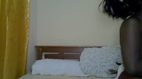 Snapshot of prettyliz30 chatting on 07-14-26, 11:43 LILIAN online show from 07-14-26, 11:43