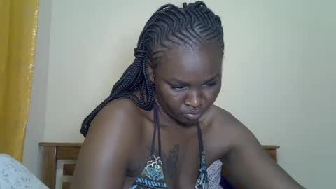 Snapshot of prettyliz30 chatting on 07-26-26, 06:48 LILIAN online show from 07-26-26, 06:48