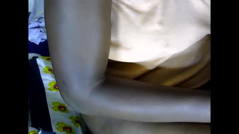 Snapshot of prettymish25 chatting on 12-03-25, 05:48 prettymish25 online show from 12-03-25, 05:48