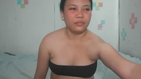 Snapshot of prettypinay_ann chatting on 03-06-26, 04:03 prettypinay_ann online show from 03-06-26, 04:03
