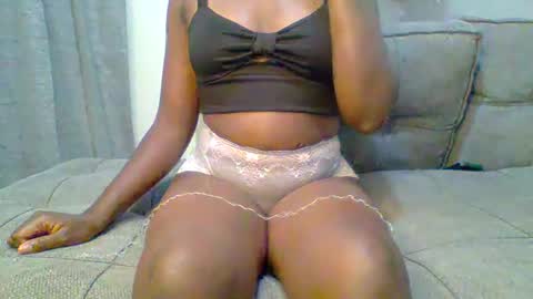 Snapshot of prettyqueen254 chatting on 12-09-24, 09:37 pretty queen online show from 12-09-24, 09:37