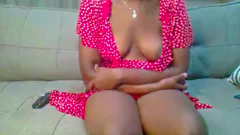 Snapshot of prettyqueen254 chatting on 02-11-25, 10:28 pretty queen online show from 02-11-25, 10:28