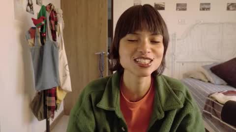 Snapshot of prettyrare chatting on 02-27-26, 10:32 Juli online show from 02-27-26, 10:32