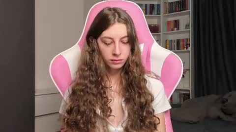 Sophie  next stream will be at Monday  i will wait you guys  online show from 07-06-26, 05:37