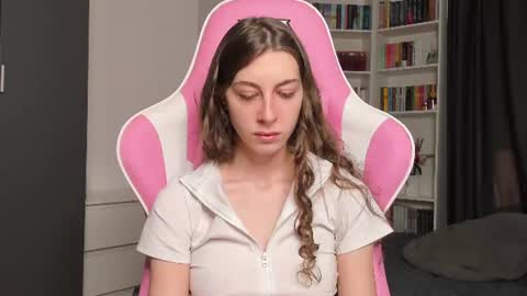 Sophie  next stream will be at Monday  i will wait you guys  online show from 07-10-26, 06:17