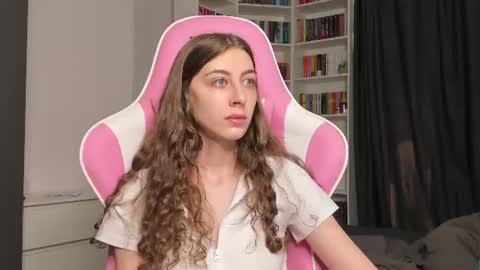 Sophie  next stream will be at Monday  i will wait you guys  online show from 07-18-26, 06:39