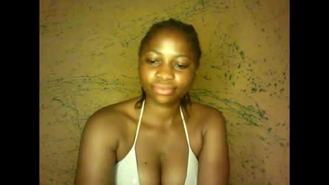 Snapshot of prettyxxpac chatting on 02-16-26, 12:18 prettyxxpac online show from 02-16-26, 12:18