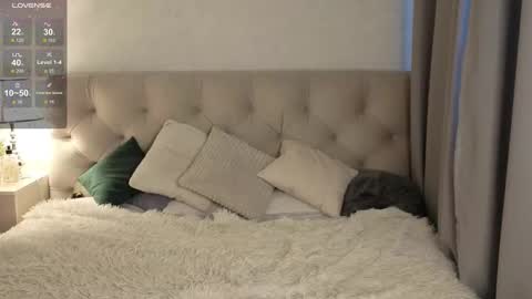 Snapshot of prettyyy_kitty chatting on 02-22-26, 02:13 Kitty online show from 02-22-26, 02:13