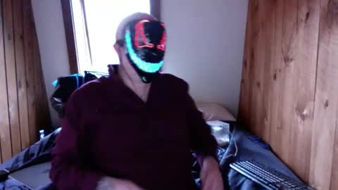 Snapshot of primetimevic chatting on 04-05-26, 10:18 Primetimevic online show from 04-05-26, 10:18