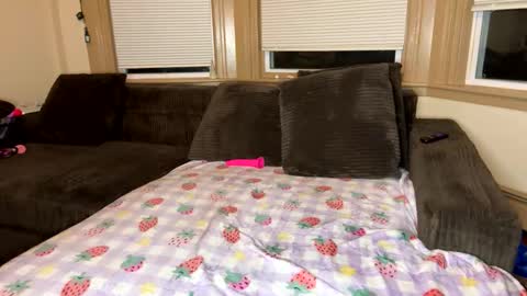 Snapshot of princ3ssarii chatting on 12-18-25, 04:18 Princess Arii online show from 12-18-25, 04:18