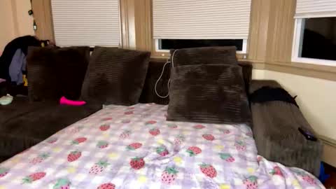 Snapshot of princ3ssarii chatting on 12-22-25, 04:20 Princess Arii online show from 12-22-25, 04:20