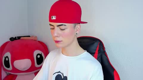 Snapshot of prince_adreww chatting on 11-21-25, 10:19 PRINCE ADREWW - JOIN MY FAN CLUB online show from 11-21-25, 10:19