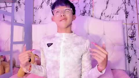 Snapshot of prince_apolo chatting on 12-02-25, 08:48 Apolo online show from 12-02-25, 08:48