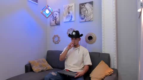 prince_arthur77 online show from 02-08-25, 12:39