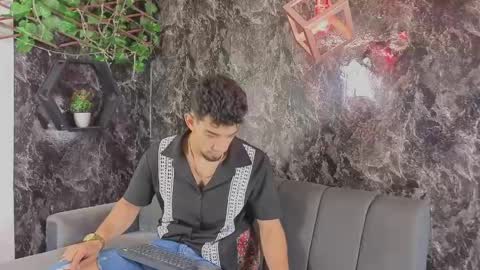 prince_arthur77 online show from 04-29-26, 02:10