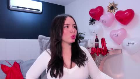 Mia online show from 02-14-26, 12:24