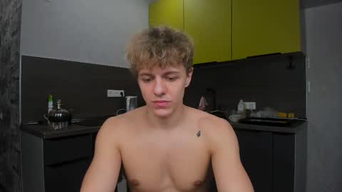 Snapshot of prince_nik chatting on 03-27-26, 04:40 prince online show from 03-27-26, 04:40