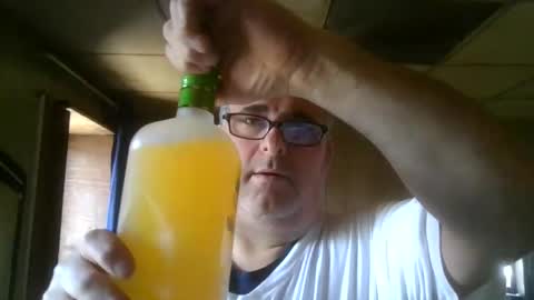 Snapshot of princeofdarkness66 chatting on 10-03-25, 05:10 johnny online show from 10-03-25, 05:10