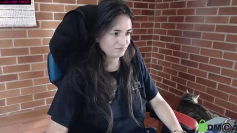 Snapshot of princesa_leia_zathur chatting on 09-30-25, 03:39 Leia online show from 09-30-25, 03:39