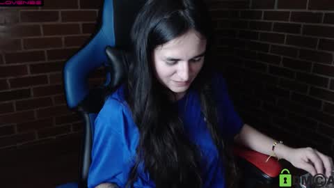 Snapshot of princesa_leia_zathur chatting on 10-28-25, 12:03 Leia online show from 10-28-25, 12:03