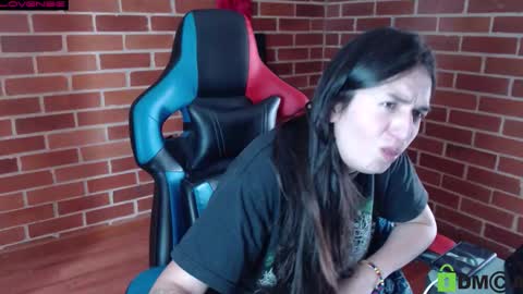 Snapshot of princesa_leia_zathur chatting on 11-01-25, 06:54 Leia online show from 11-01-25, 06:54