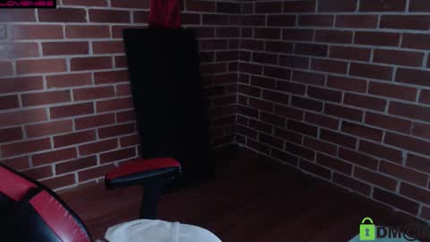 Snapshot of princesa_leia_zathur chatting on 11-04-25, 11:31 Leia online show from 11-04-25, 11:31