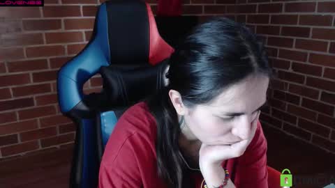 Snapshot of princesa_leia_zathur chatting on 11-07-25, 09:37 Leia online show from 11-07-25, 09:37