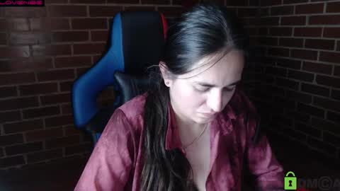 Snapshot of princesa_leia_zathur chatting on 01-10-26, 12:56 Leia online show from 01-10-26, 12:56
