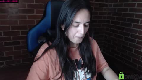 Snapshot of princesa_leia_zathur chatting on 03-10-26, 10:15 Leia online show from 03-10-26, 10:15