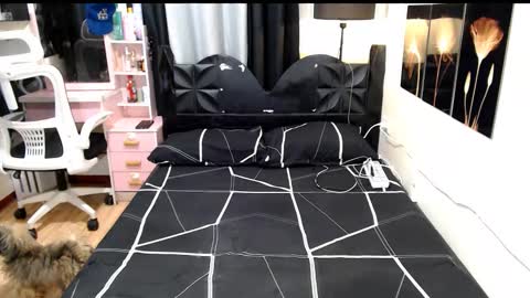 Snapshot of princess_018 chatting on 10-13-25, 08:53 Shane online show from 10-13-25, 08:53