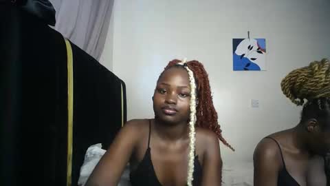 Snapshot of princess_bee1 chatting on 01-16-26, 12:42 princess online show from 01-16-26, 12:42