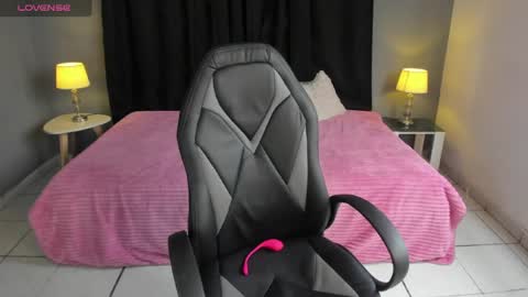 Paula Princess online show from 04-15-26, 07:58