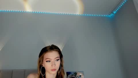 Snapshot of princess_nier chatting on 01-31-25, 03:09 Princess Diana online show from 01-31-25, 03:09