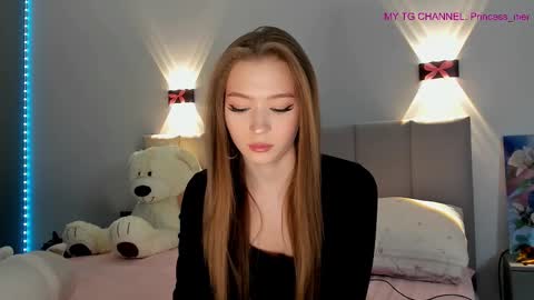 Snapshot of princess_nier chatting on 02-21-25, 08:16 Princess Diana online show from 02-21-25, 08:16